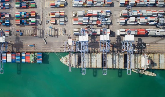 ESRI SINGAPORE_PORTS & MARITIME_Thriving ports in a competitive environment_CARD